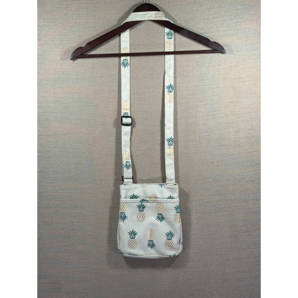 KAVU Keeper Crossbody Bag Canvas Pineapple Print‎ Tropical Shoulder Purse Cream - Picture 2 of 5
